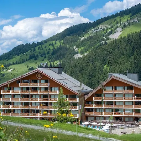 Aparthotel Pierre & Les Bleuets 3*