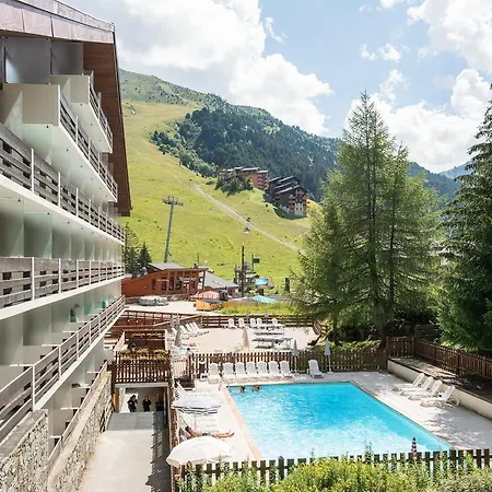 Pierre & Les Bleuets Aparthotel 3*