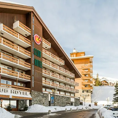 Pierre & Les Bleuets Aparthotel 3*